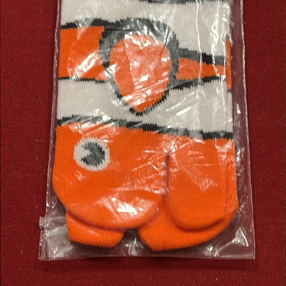 NEW Orange tropical FISH SOCKS Fishy Feet novelty FUNNY fits anyone short Nemo - Picture 2 of 7